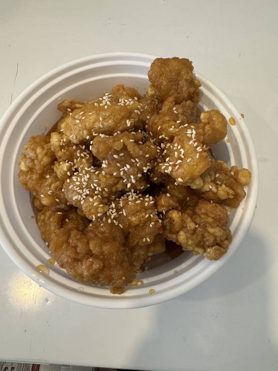 57. Honey Garlic Boneless Chicken / 蜜汁蒜子雞
